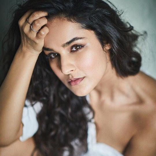 安吉拉·达尔 Angira Dhar