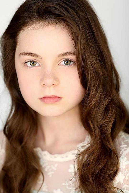 斯嘉丽·希克斯 Scarlett Hicks