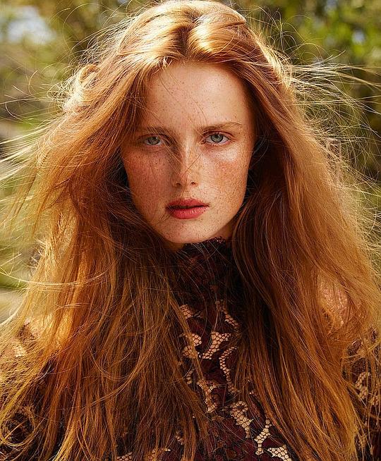 瑞安娜·范·隆佩 Rianne van Rompaey