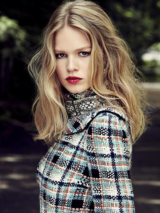 安娜·尤尔斯 Anna Ewers