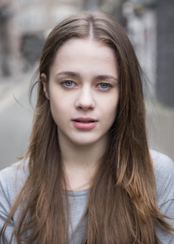 莉莉·多斯沃斯-埃文斯 Lily Dodsworth-Evans