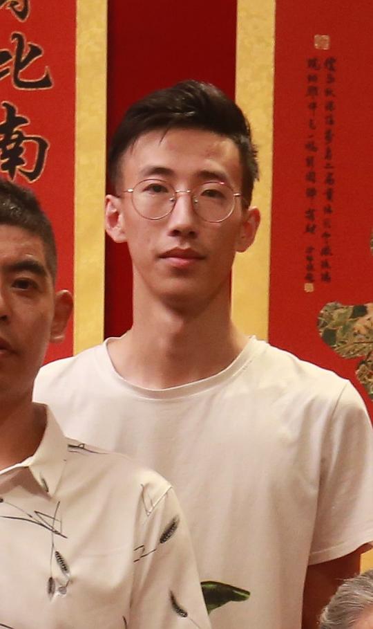 董镇洋 Zhenyang Dong