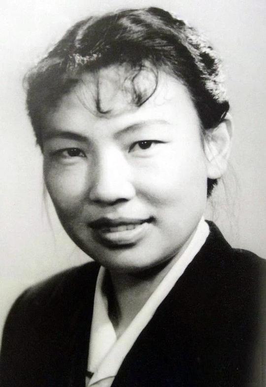 胡敏英 Minying Hu