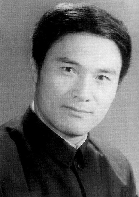 罗鹤龄 Heling Luo