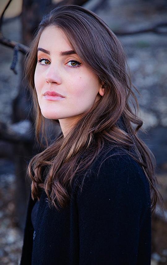 莉娜·卡拉科斯塔斯 Lenna Karacostas
