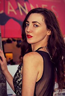 艾梅伯·马丁内斯 Amber Martinez