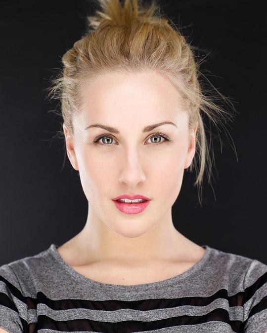 珍娜·德·瓦尔 Jeanna de Waal