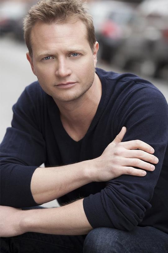 泰勒·C·海斯 Taylor C. Hays