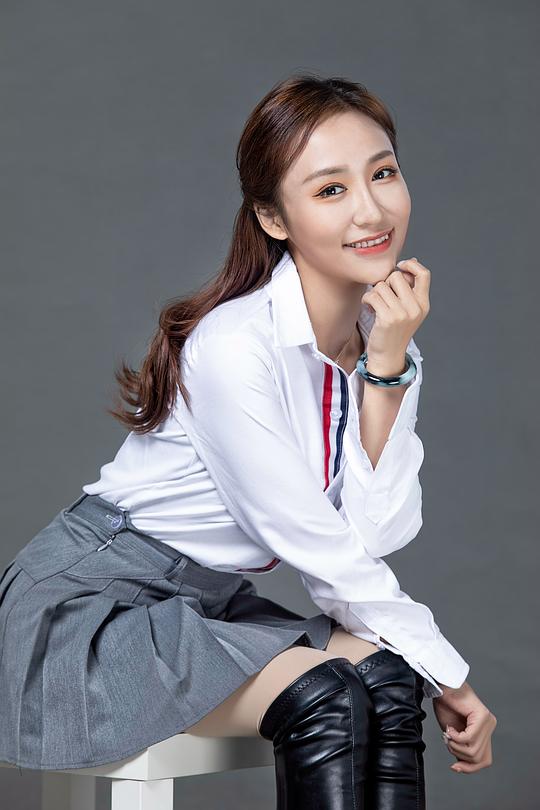 张蓝兮 Lanxi Zhang