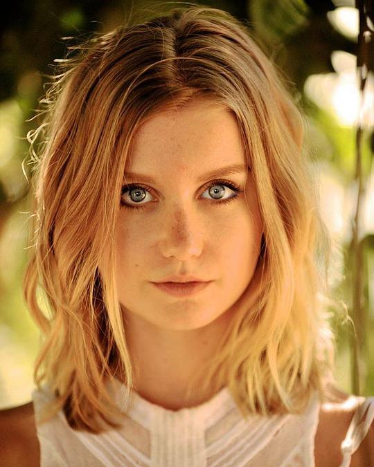 伊莎贝尔·杜兰特 Isabel Durant