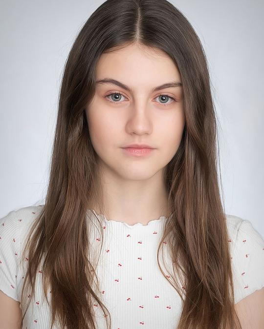 斯蒂芬妮·吉尔 Stephanie Gil
