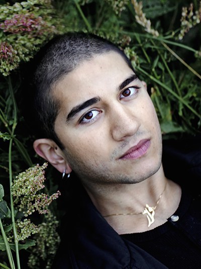 法拉兹·沙里亚特 Faraz Shariat