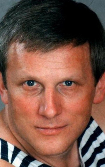 亚历山德·法斯托夫斯基 Aleksandr Fastovskiy