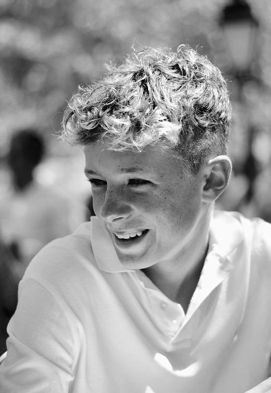 芬恩·艾利厄特 Finn Elliot