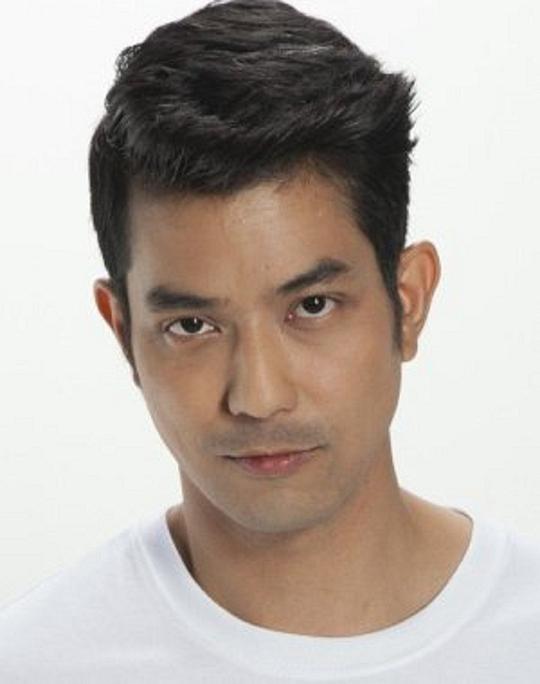 纳彭·普洛姆苏万 Naphon Phromsuwan