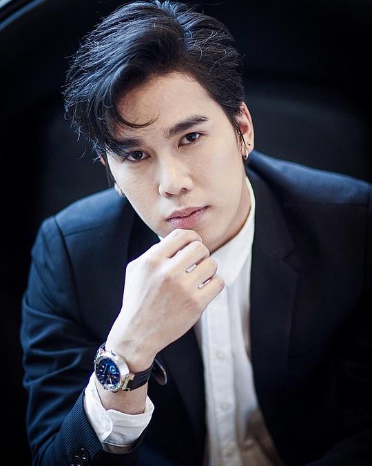 捷古艾尔·坦纳帕特 Jaguar Thanapat