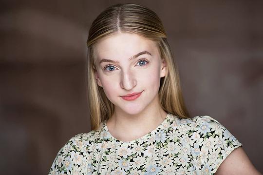 莉莉·巴特拉姆 Lilly Bartlam