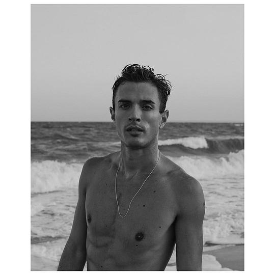 詹姆斯·卡萨蒂-莫耶尔 James Cusati-Moyer