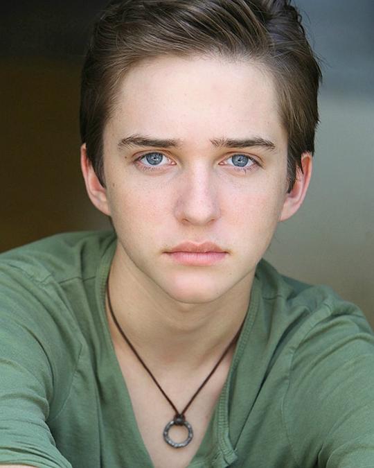 迈克尔·坎皮恩 Michael Campion