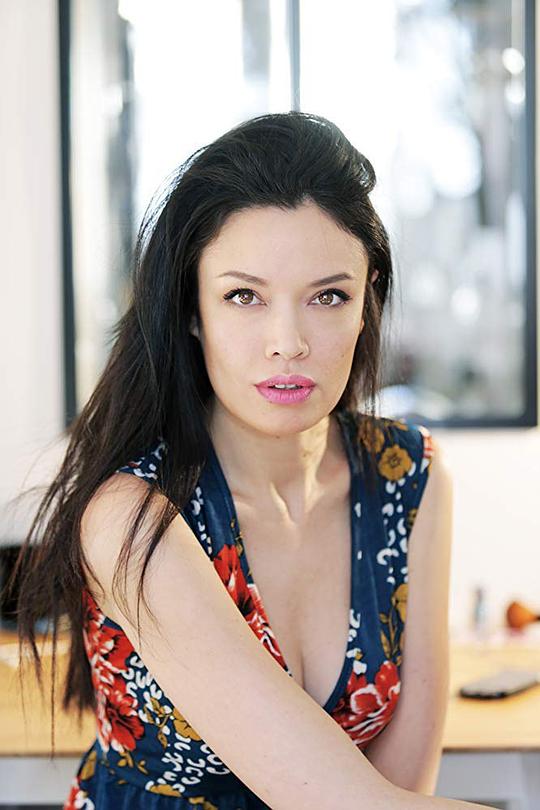 卡罗琳·勒·广 Caroline Le Quang