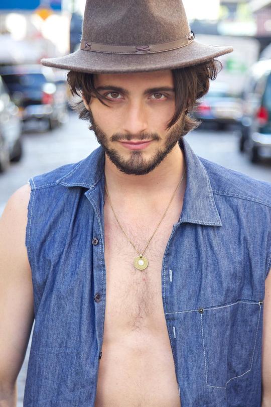 卢卡斯·萨尔瓦尼奥 Lucas Salvagno