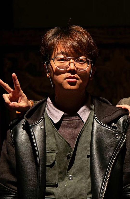 唐亚杰 Yaijie Tang