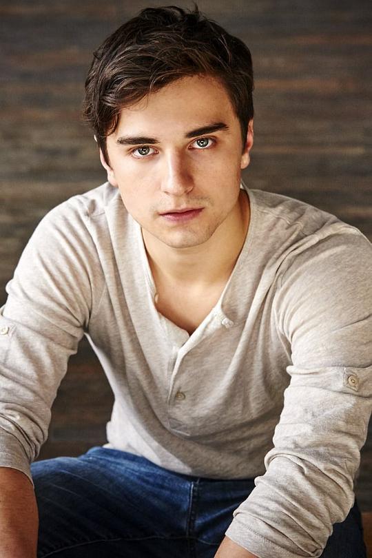 亚历克斯·奥泽罗夫 Alex Ozerov