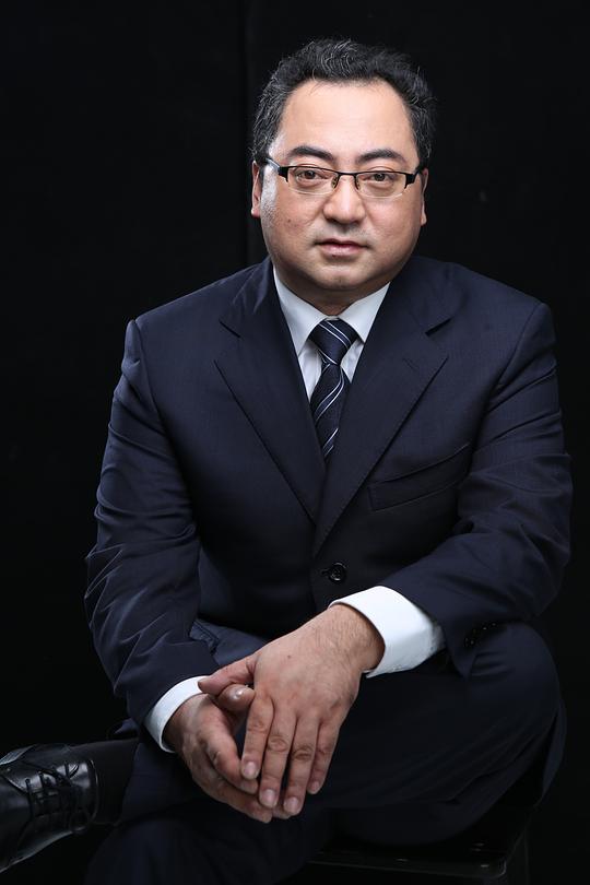 石强 Qiang Shi