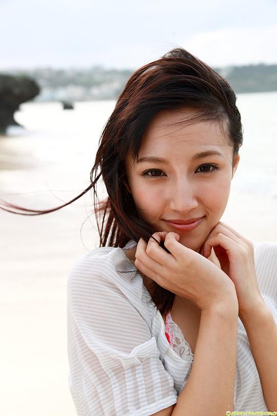 青山萝拉 Laura Aoyama