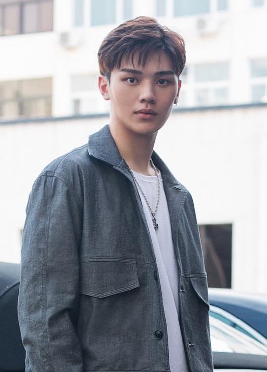 叶梓靖 Ziijng Ye
