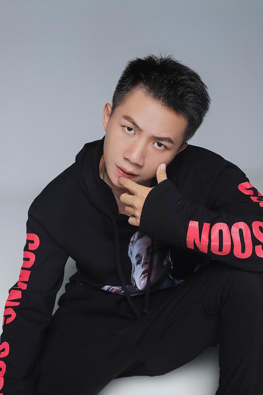 伍翊夫 Yifu Wu