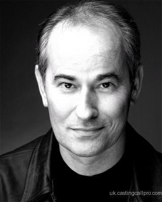 詹姆斯·沃恩 James Vaughan