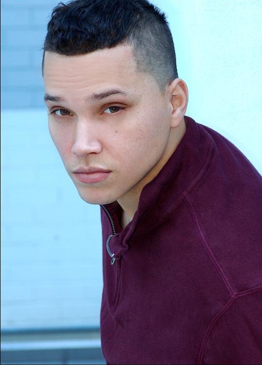 迈克尔·里韦拉 Michael Rivera