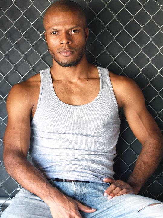 德基·拉雷 Deji LaRay