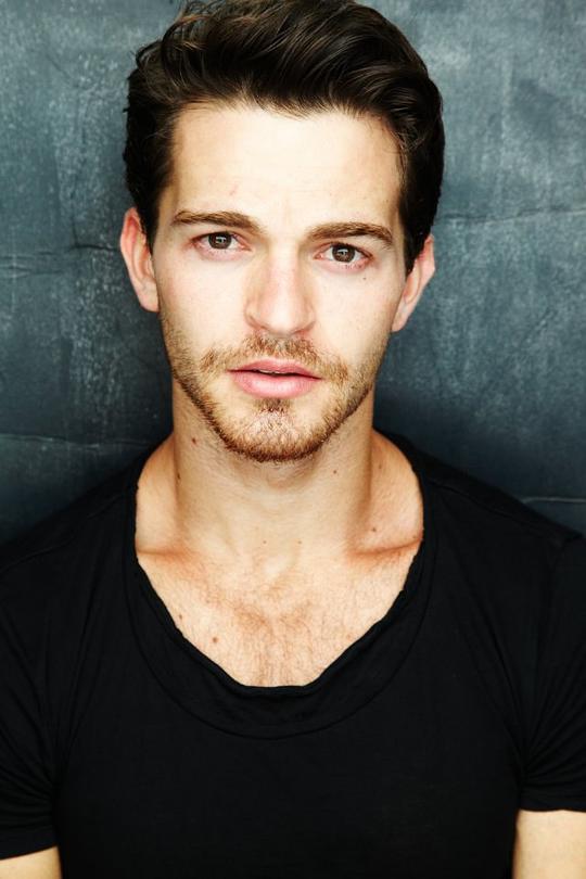 多米尼克·奥伯恩 Dominic Allburn