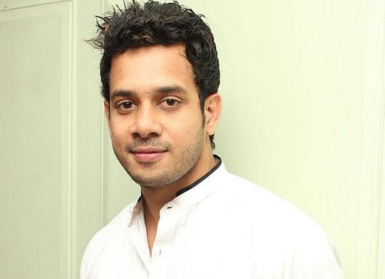 巴拉特·斯瑞尼瓦桑 Bharath Srinivasan