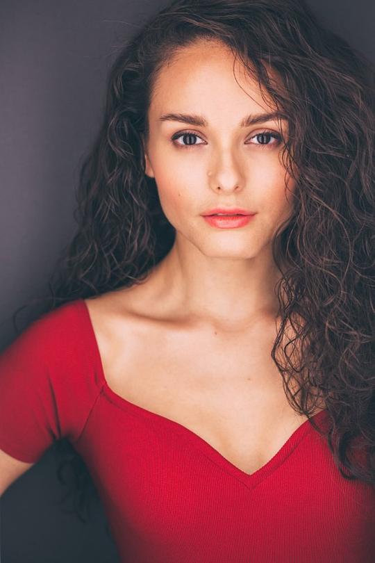 安德莉亚·莫瑞斯 Andrea Morales