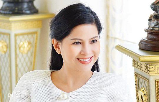 黎红水仙 Le Hong Thuy Tien