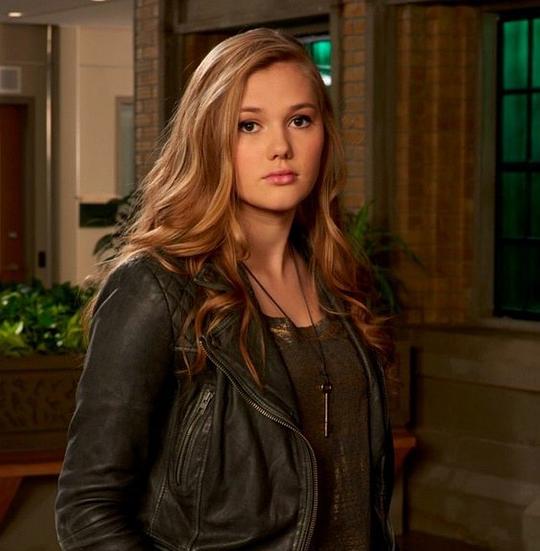 卡丽丝·卡梅隆 Karis Cameron