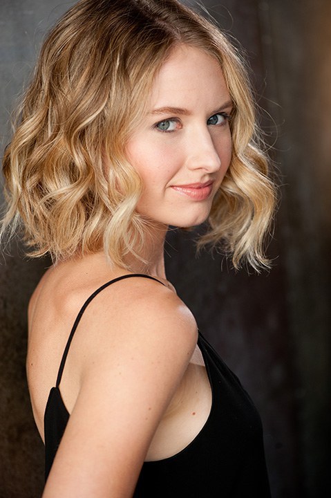 凯特琳·汤普森 Caitlin Thompson