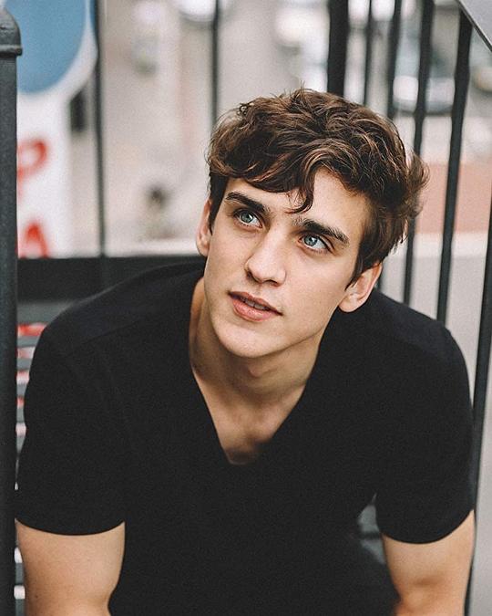 尼克·哈格罗弗 Nick Hargrove