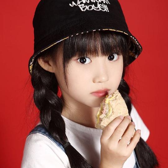 王茜瑶 Qianyao Wang
