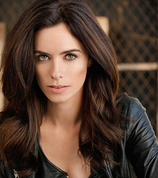 努什·斯考根 Noush Skaugen