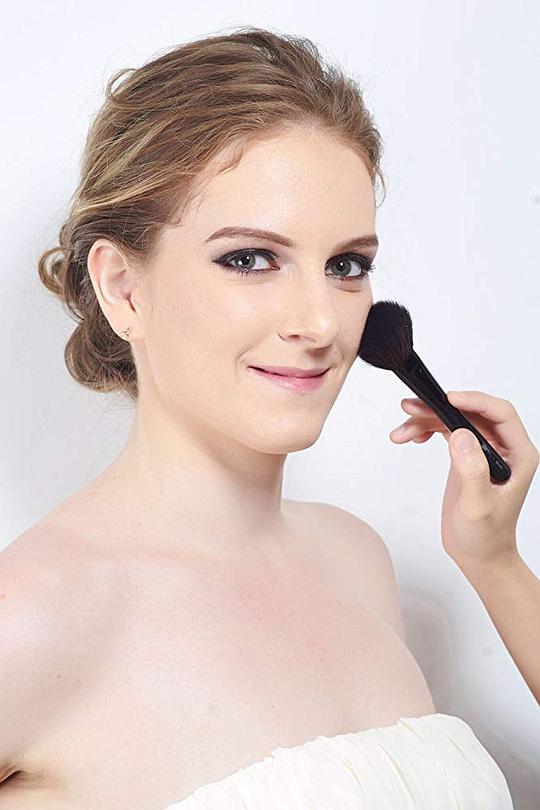 安吉·阿维斯塔 Angie Aveestar