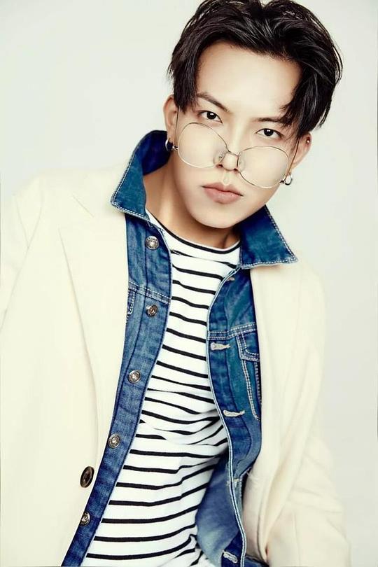迈逊·伊西向秋 Maixun Yixixiangqiu