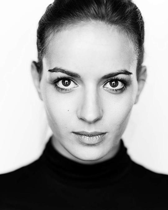 安东尼娅·德斯普拉特 Antonia Desplat