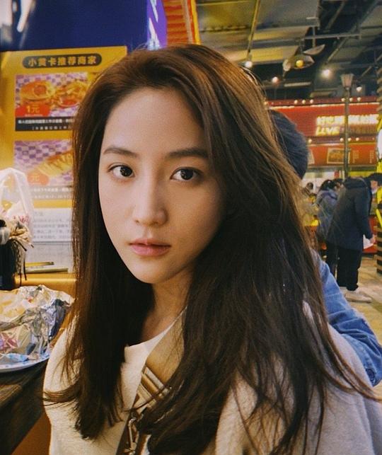 黄云云 Yunyun Huang