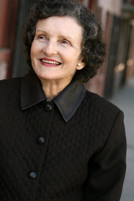 安吉拉·迈克伊万 Angela McEwan