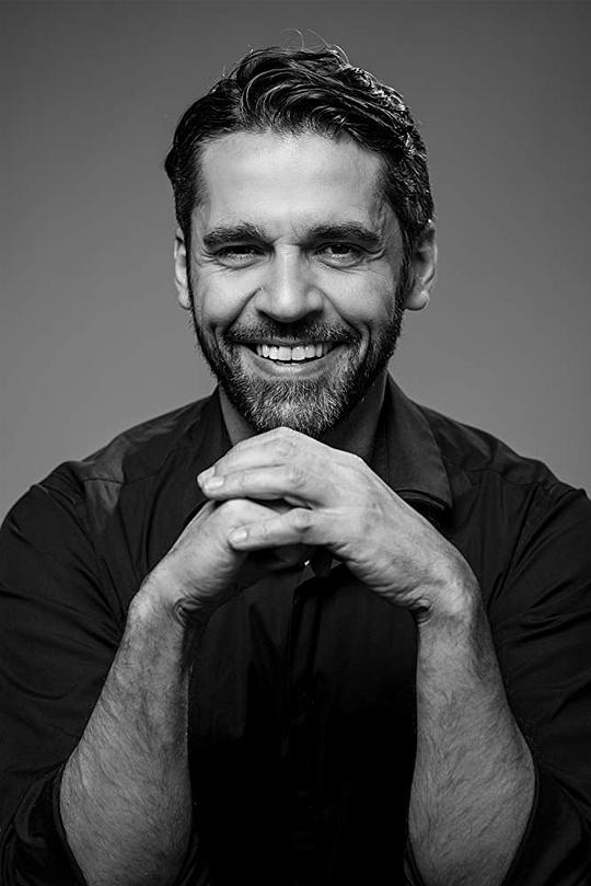 奥斯卡·福龙达 Oscar Foronda