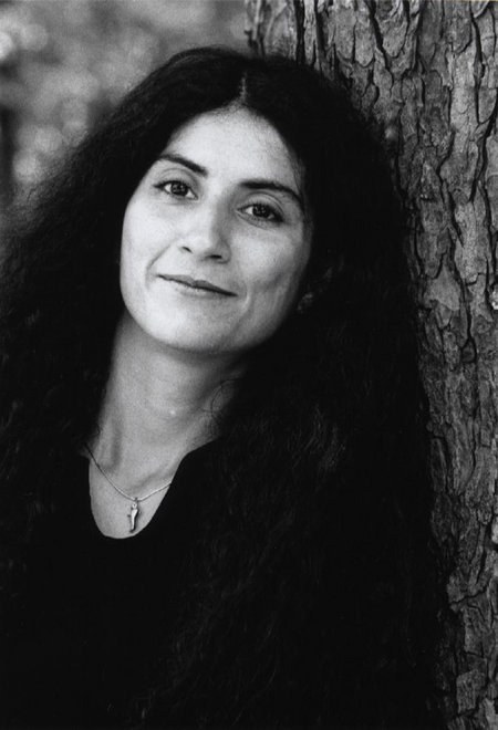 贝希·贾纳蒂·阿泰 Behi Djanati Atai